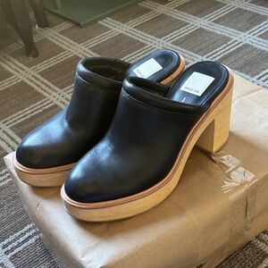 Dolce Vita Camdin Platform Mules Black Leather Clogs with Tan Wooden Heel size 7